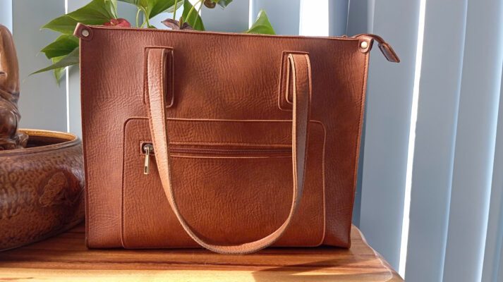 90+Quà Tặng 20-10 cho nhân viên ý nghĩa xưởng may balo túi xách giá tốt quà tặng 20-10 balo nữ in logo