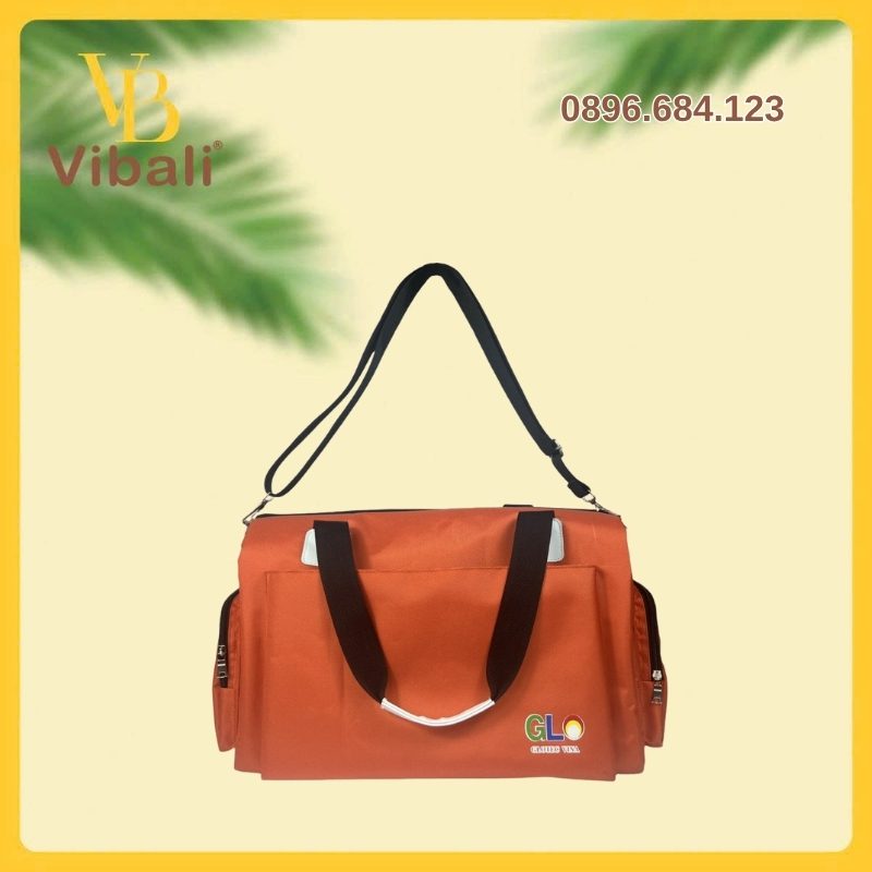 Gợi ý 25+ set quà tết cho nhân viên, người lao động mà doanh nghiệp nên chọn Túi xách du lịch VBT021