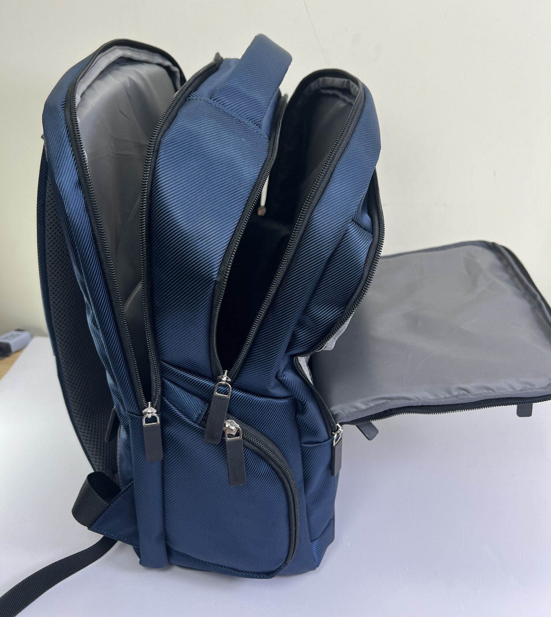 Balo đựng laptop VBB038 balo đựng laptop quà tặng công đoàn VBB038