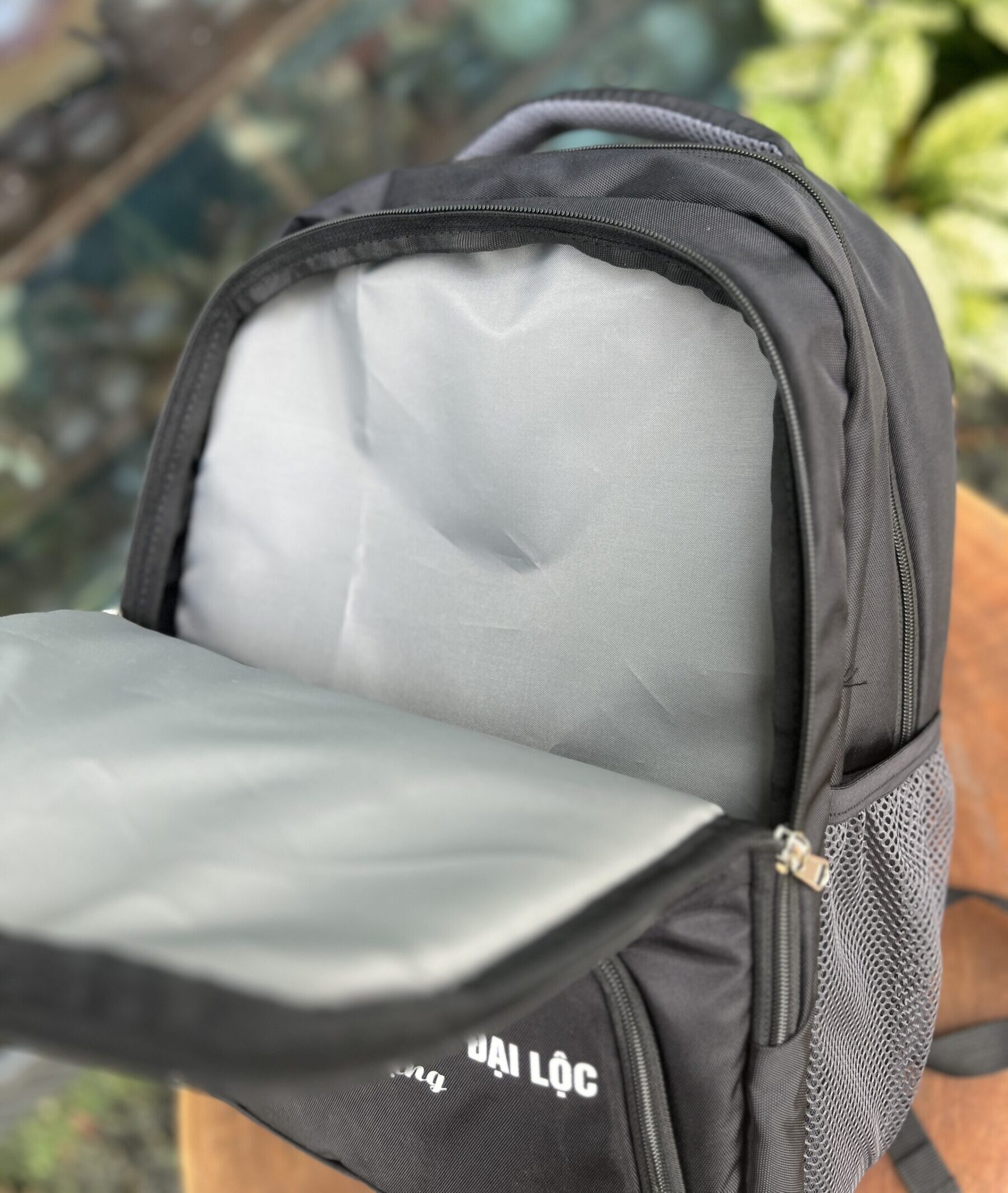 balo laptop quà tặng doanh nghiệp giày đại lộc VBB058