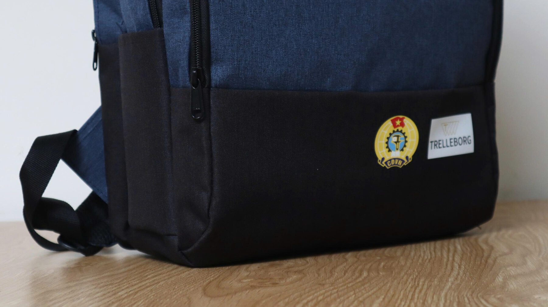 Balo laptop quà tặng công đoàn VBB081