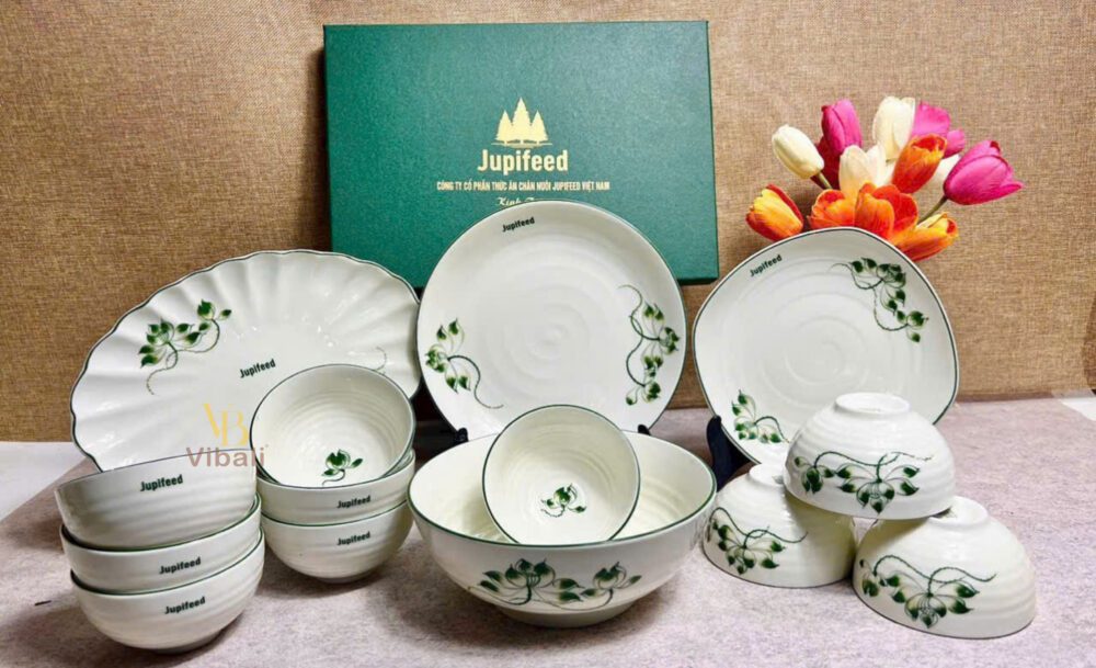 Gợi ý 25+ set quà tết cho nhân viên, người lao động mà doanh nghiệp nên chọn Bộ đồ dùng trên bàn ăn