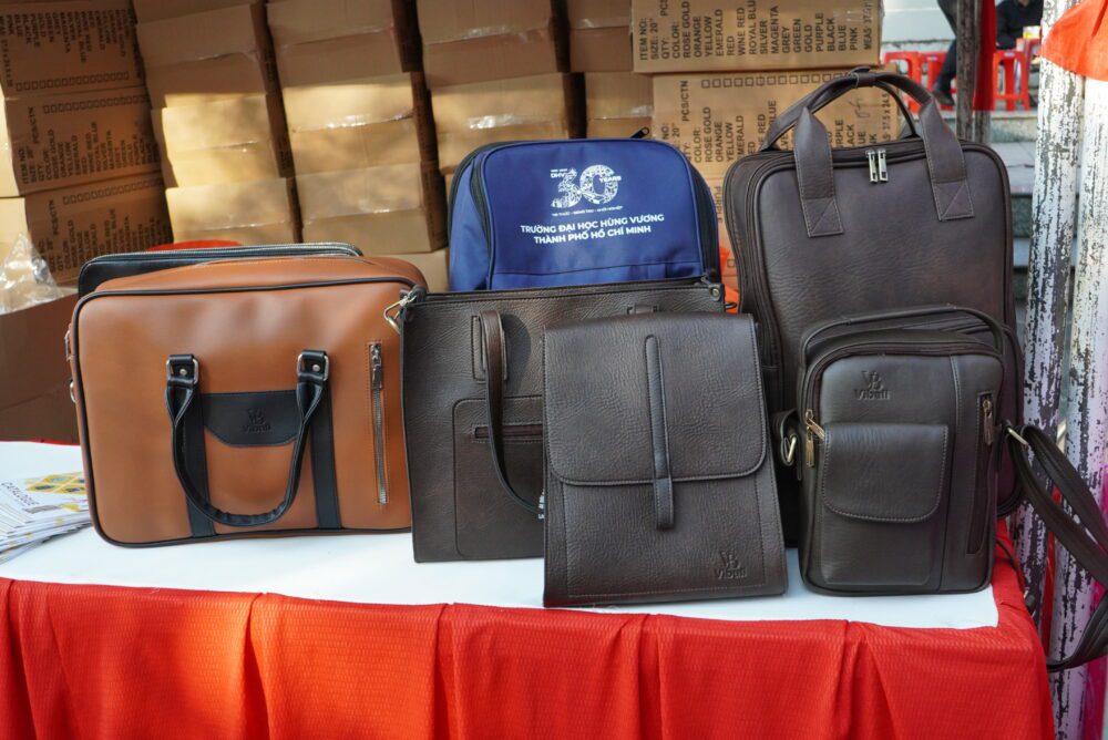Vibali xưởng may và thiết kế balo da cao cấp theo yêu cầu tại HCM