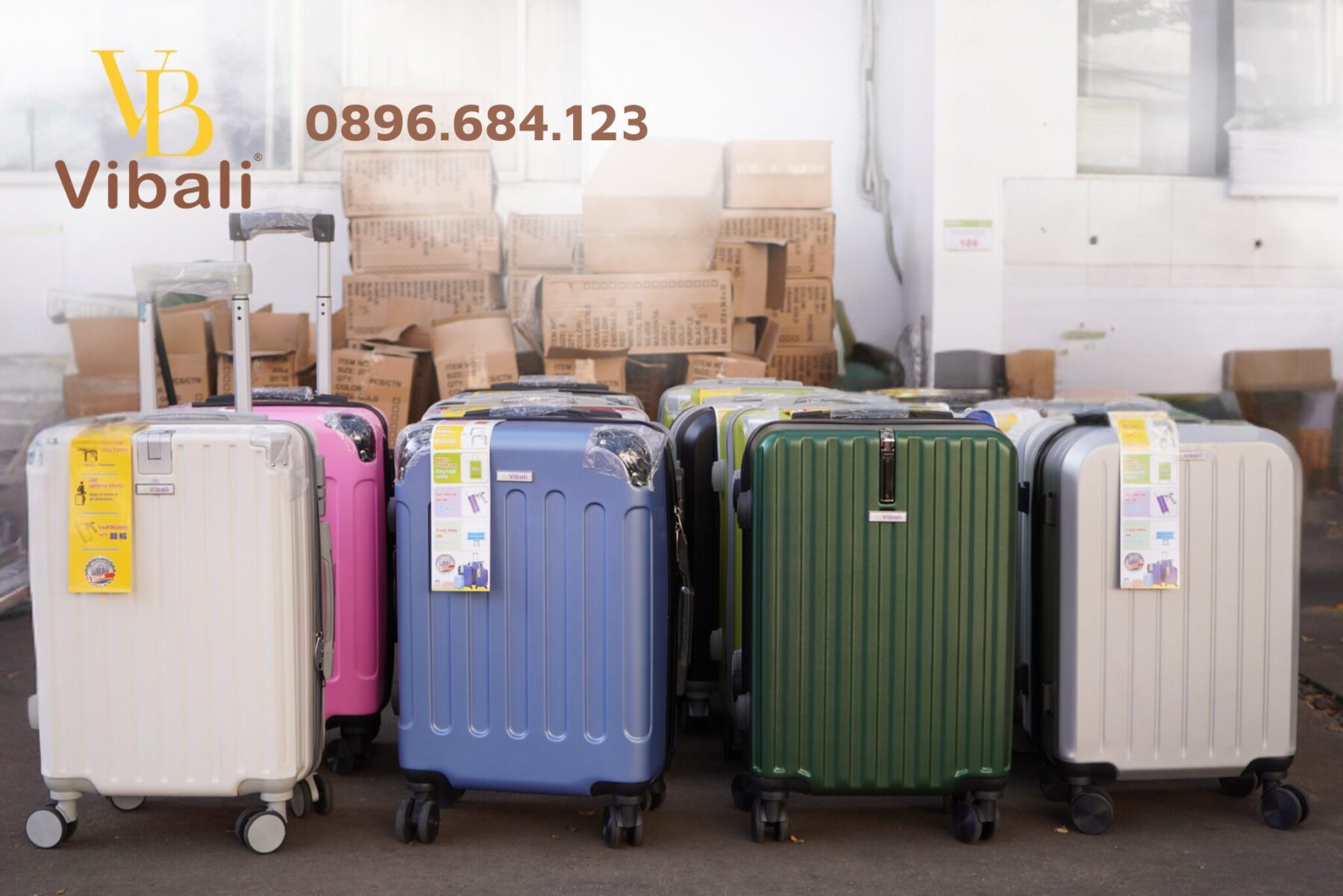 Vali in logo tặng nhân viên ngày Quốc tế Lao động 1/5 Vali in logo tặng nhân viên ngày Quốc tế Lao động 1/5