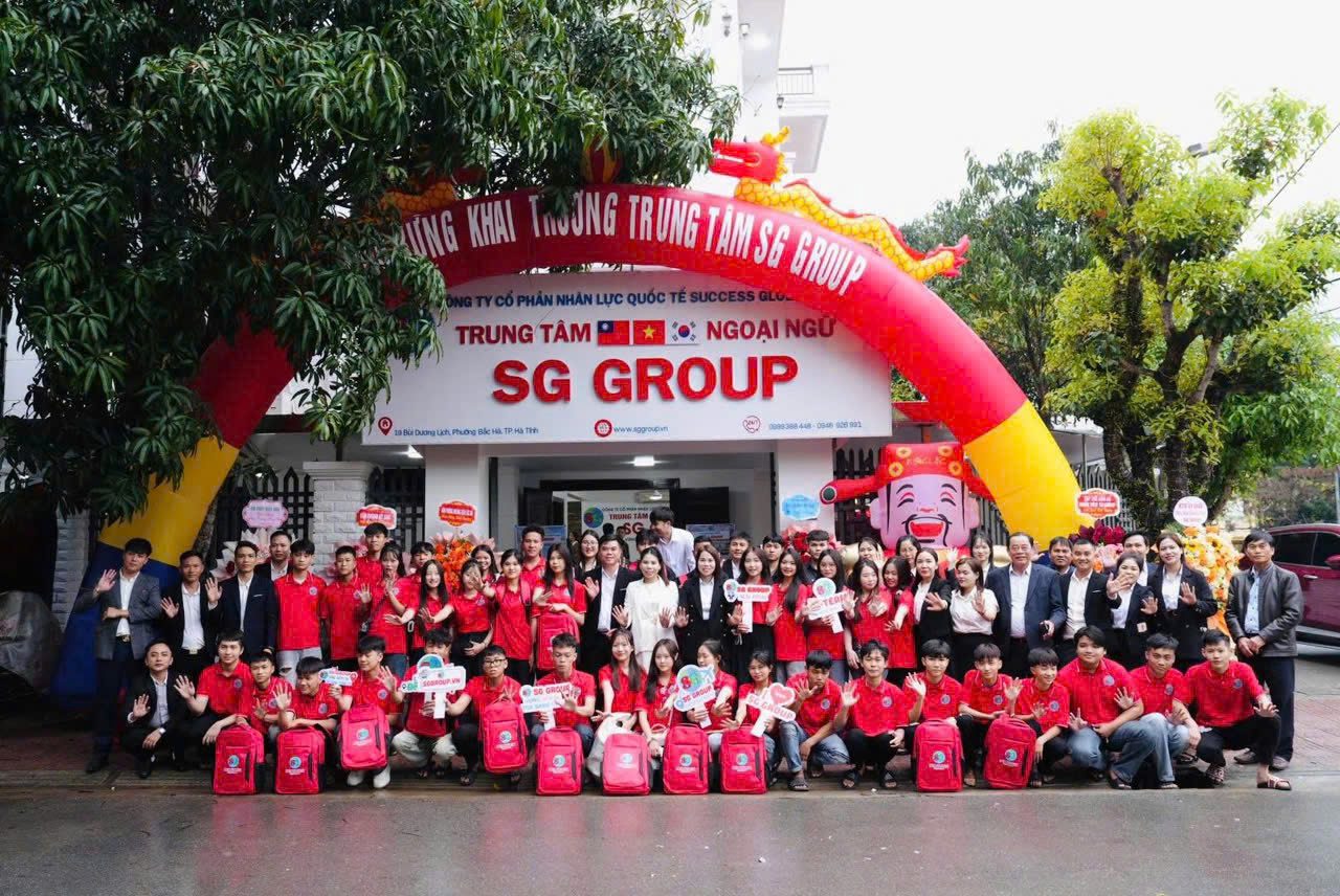 Top mẫu Balo laptop công sở in logo được ưa chuộng 2026 balo latop làm quà tặng cho trung tâm ngoại ngữ