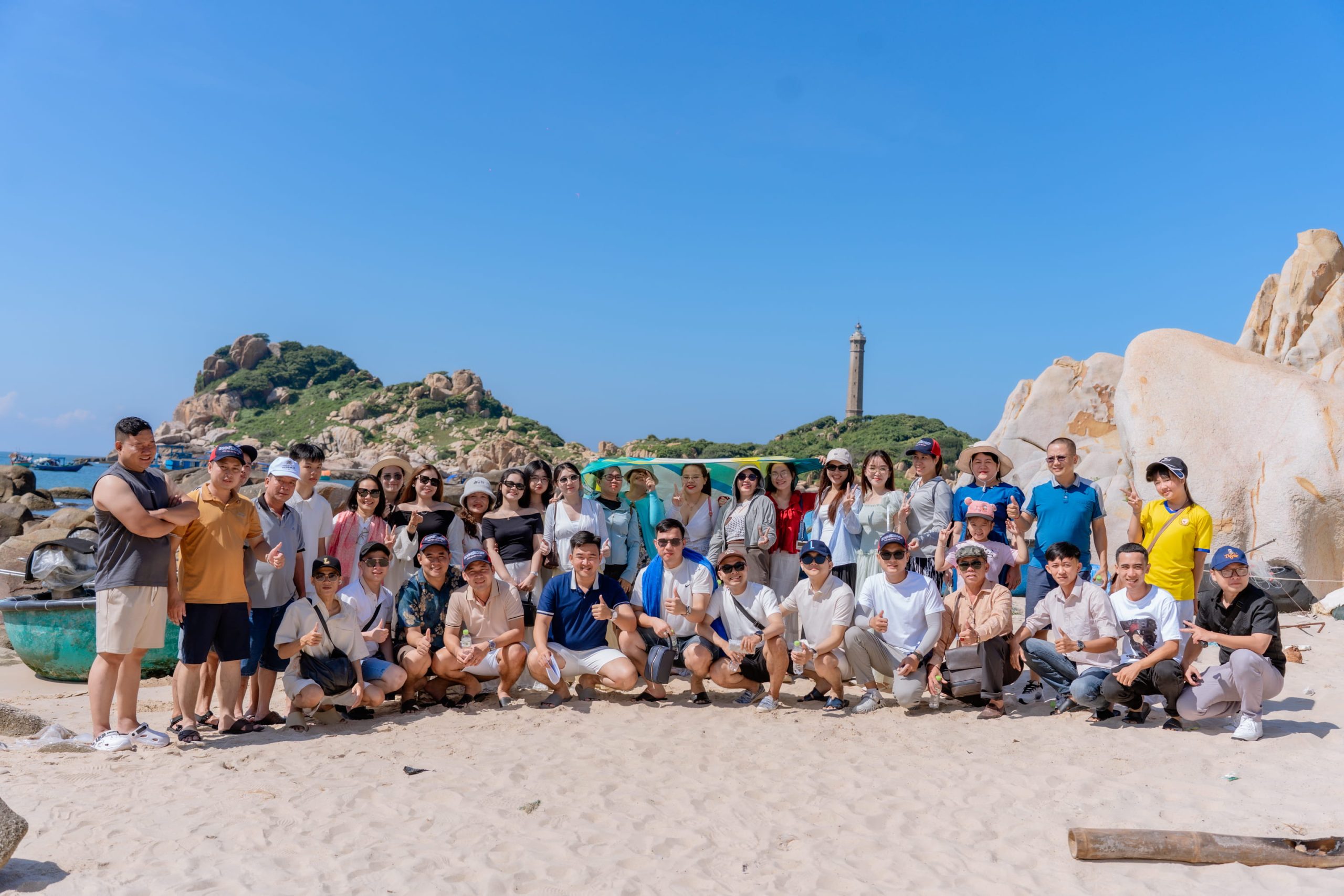 Du lịch hè 2026 Vibali | Teambuilding "Nối sức mạnh, kết thành công" BDI00034 scaled