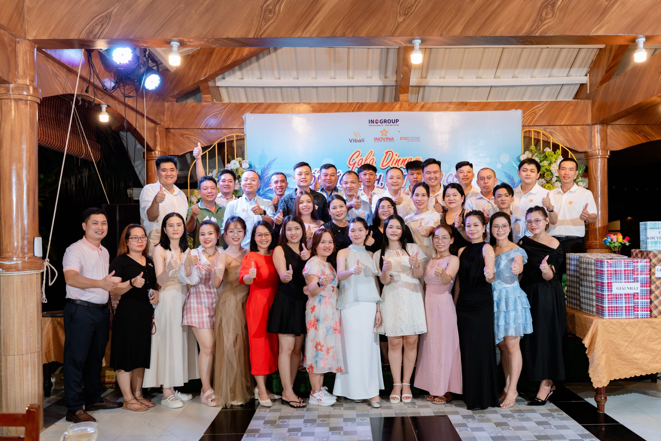 Du lịch hè 2026 Vibali | Teambuilding "Nối sức mạnh, kết thành công" Đêm Gala Dinner vinh danh những cống hiến của cá nhân và của tập thể